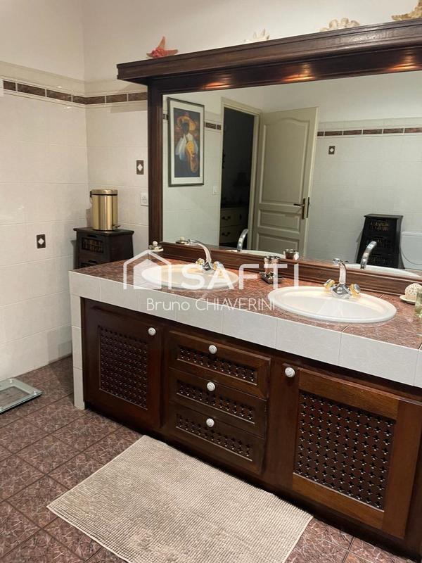 Maison - 176 m² - 5 pièces