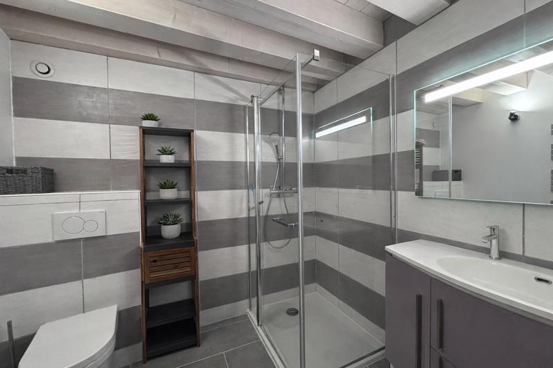 Maison - 223 m² - 8 pièces