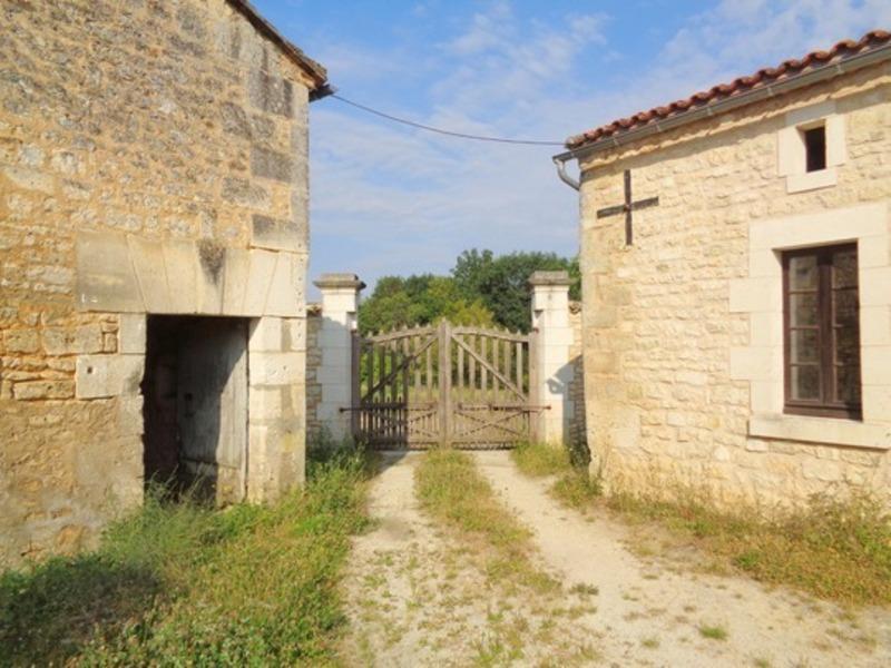 Corps de ferme - 400 m² - 10 pièces