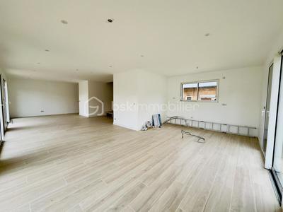 Maison - 120 m² - 4 pièces