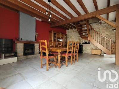 Maison - 104 m² - 5 pièces