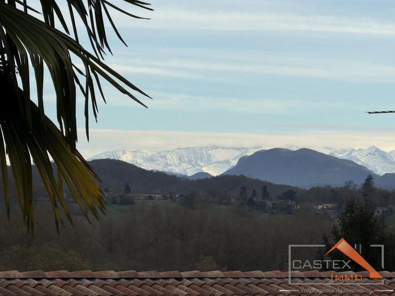 Maison - 334 m² - 9 pièces