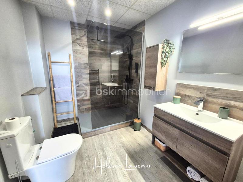 Immeuble - 206 m² - 10 pièces