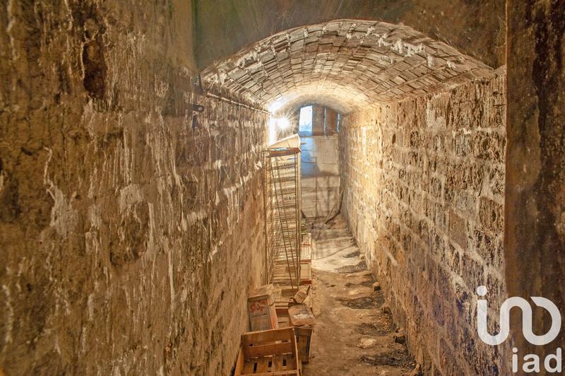 Maison - 229 m² - 11 pièces