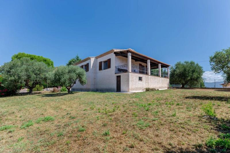 Villa - 147 m² - 4 pièces