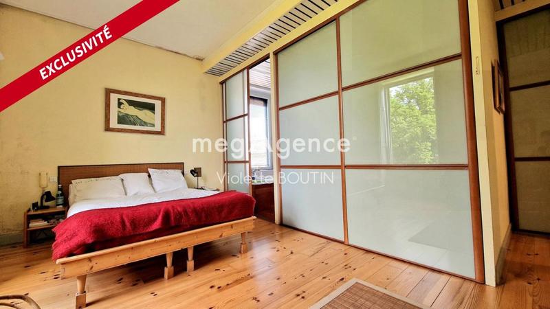 Maison - 350 m² - 12 pièces