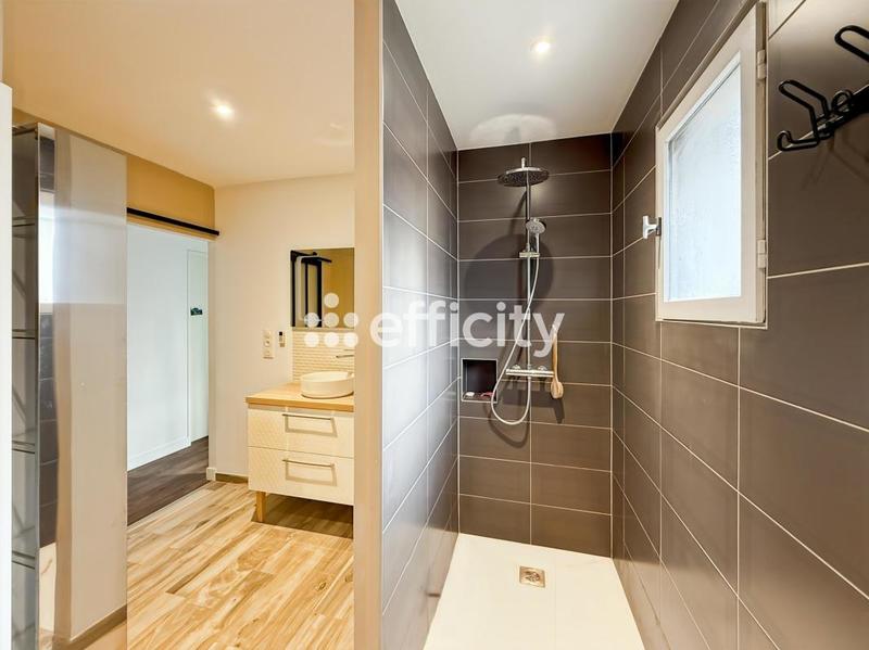 Pavillon - 133 m² - 6 pièces