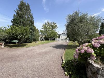 Maison - 200 m² - 7 pièces