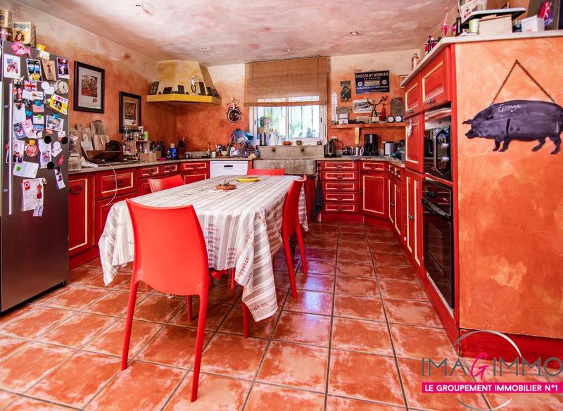 Maison - 213 m² - 6 pièces