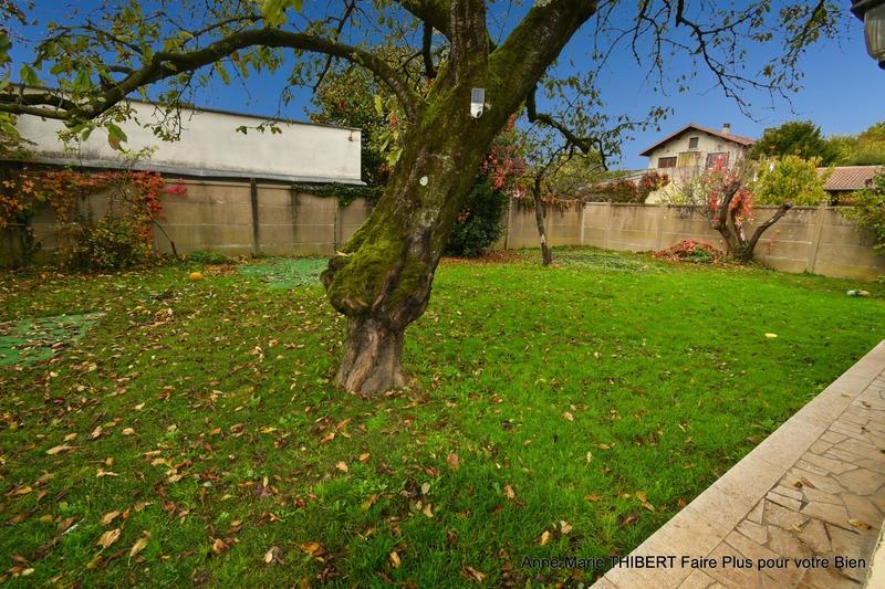 Maison - 200 m² - 8 pièces