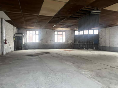 Entrepôt - 221 m²