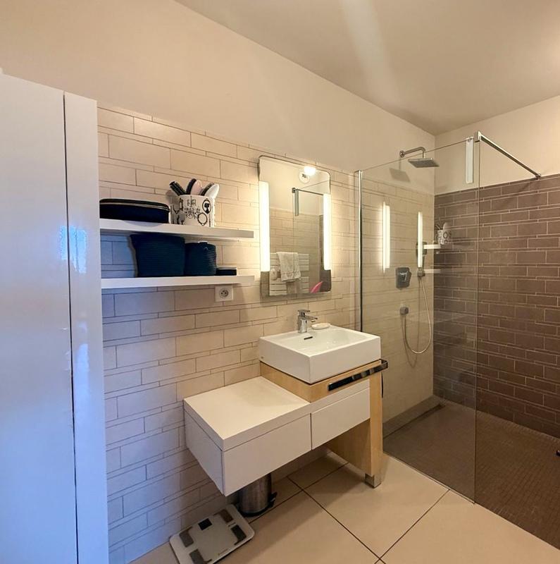 Appartement - 120 m² - 5 pièces