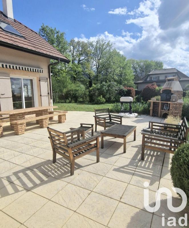 Maison - 250 m² - 7 pièces