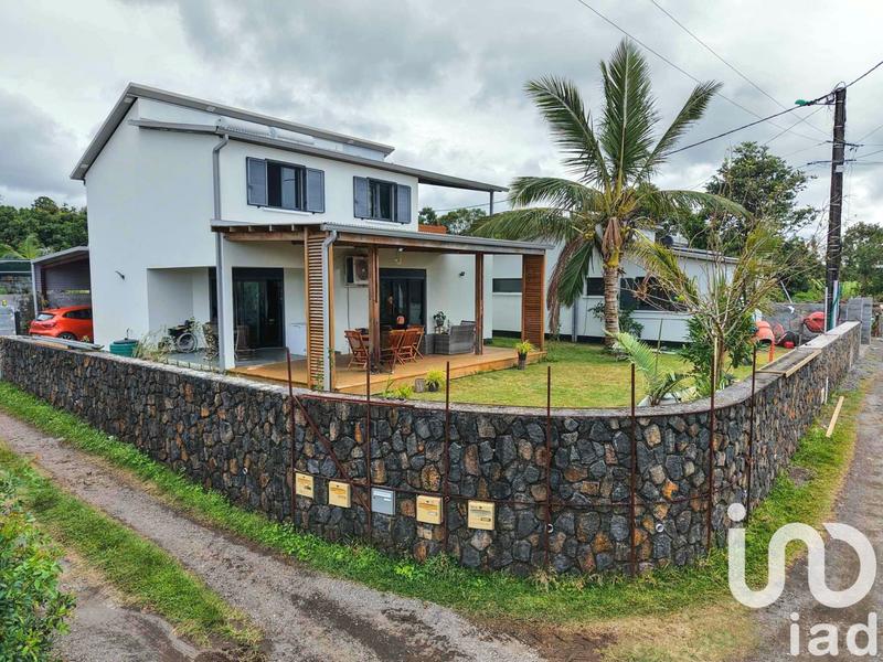 Maison - 140 m² - 5 pièces