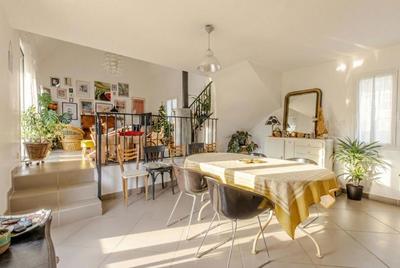 Maison - 157 m² - 6 pièces