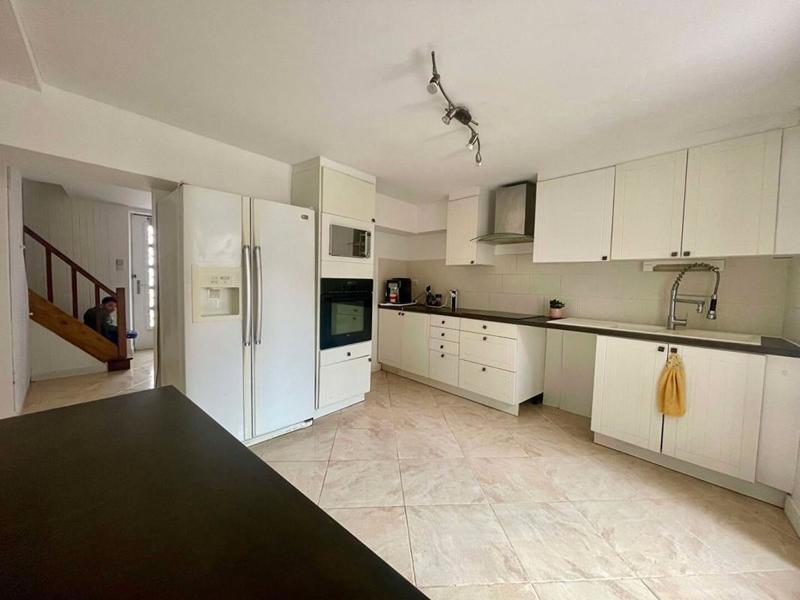 Maison - 105 m² - 4 pièces