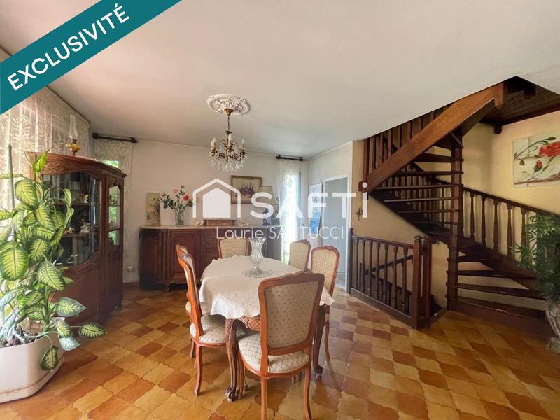 Maison - 180 m² - 6 pièces