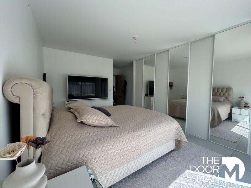 Maison - 200 m² - 7 pièces