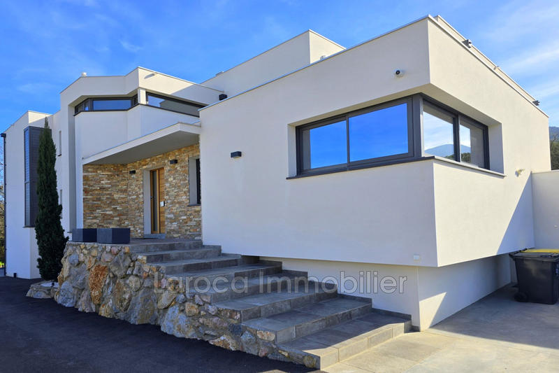 Villa - 280 m² - 5 pièces