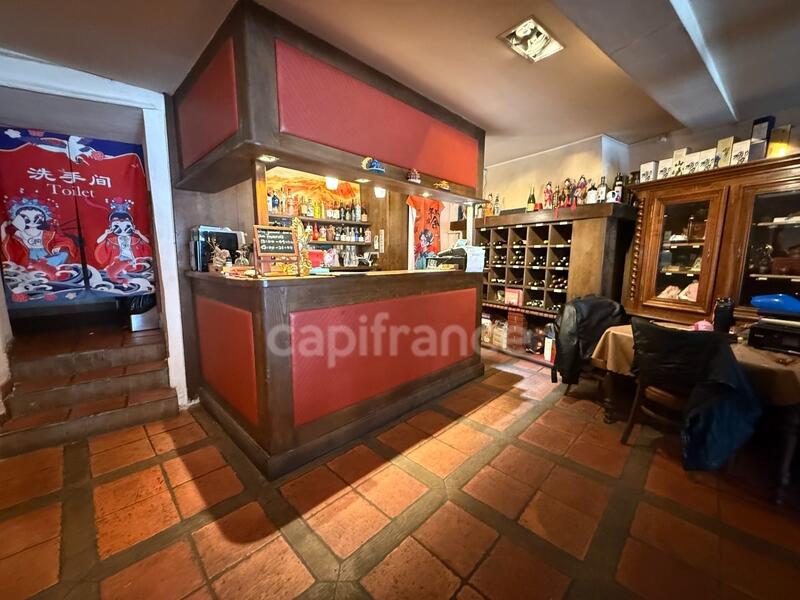 Immeuble - 170 m² - 13 pièces