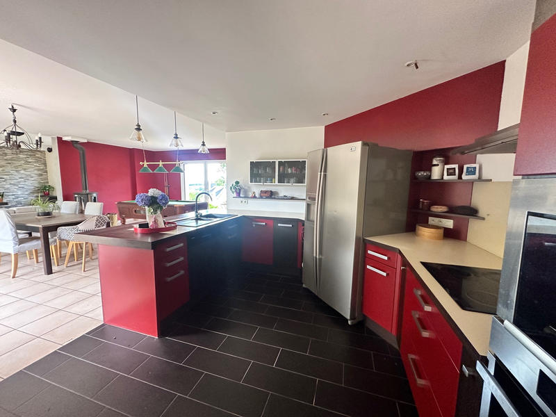 Maison - 205 m² - 6 pièces