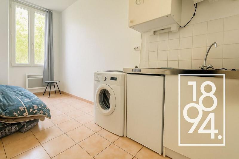 Studio - 15 m² - 1 pièce