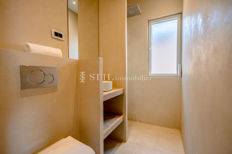 Appartement - 85 m² - 3 pièces