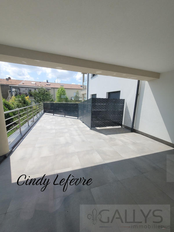 Appartement - 110 m² - 5 pièces