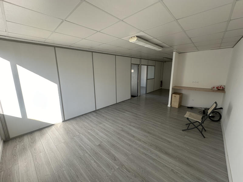 Local commercial - 560 m²