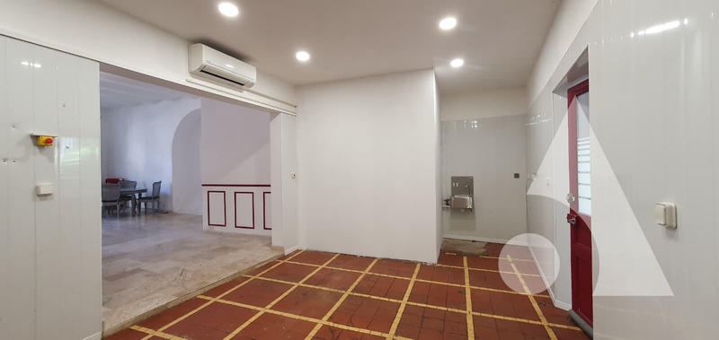 Local commercial - 85 m²