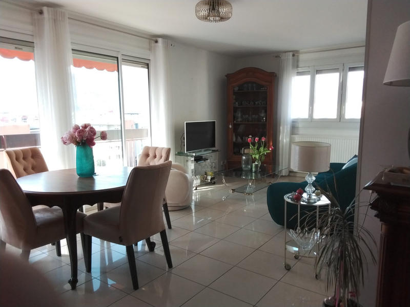 Appartement - 96 m² - 4 pièces