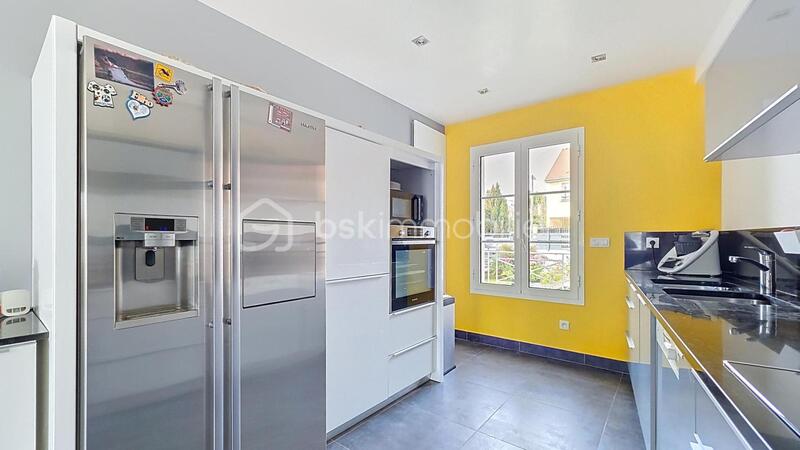 Maison - 171 m² - 7 pièces