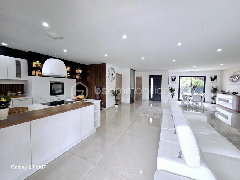 Maison - 148 m² - 5 pièces