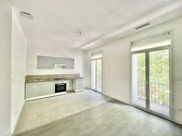 Appartement ancien - 105 m² - 4 pièces