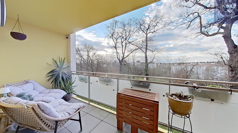 Duplex - 97 m² - 5 pièces