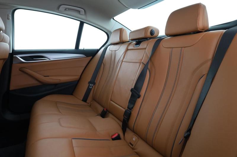 Bmw Série 5 518dA Business Design 150 ch