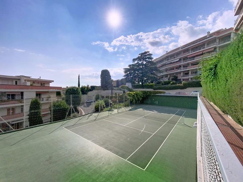 Appartement - 85 m² - 3 pièces