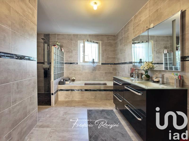 Maison - 160 m² - 7 pièces