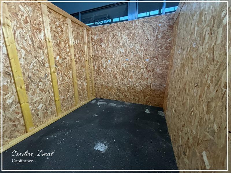 Bureau - 12 m² - 1 pièce