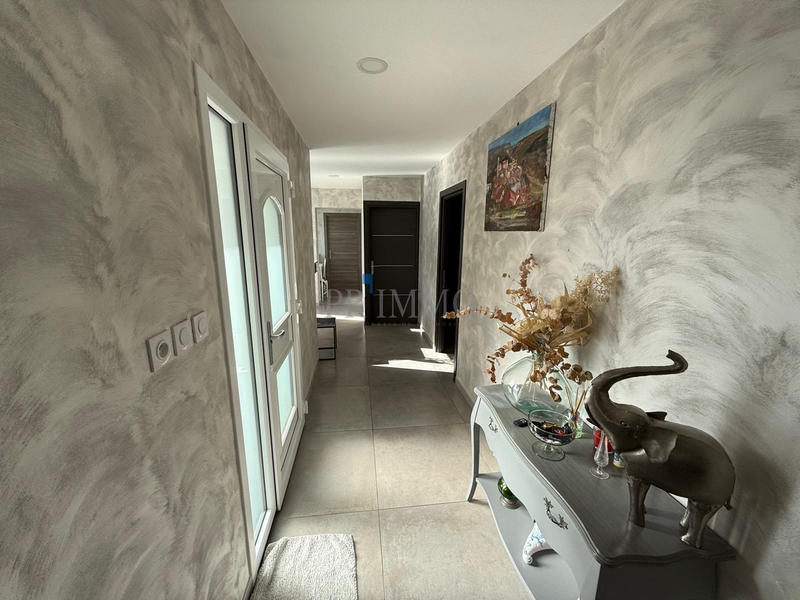 Maison - 186 m² - 4 pièces