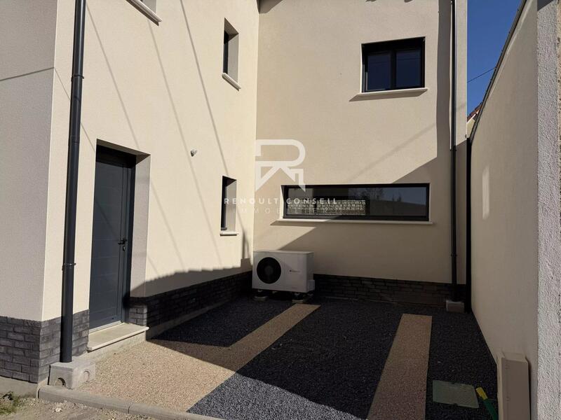 Maison - 104 m² - 4 pièces