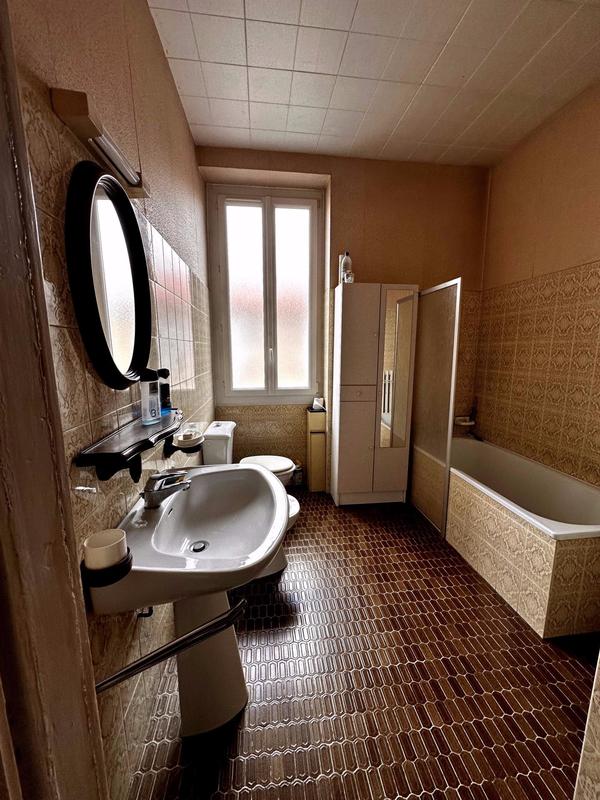 Maison de ville - 100 m² - 5 pièces