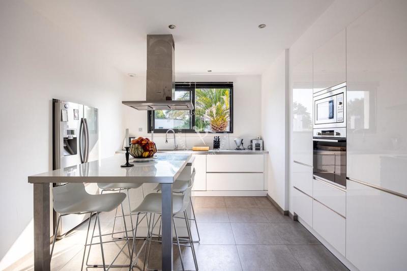 Maison d'architecte - 211 m² - 7 pièces