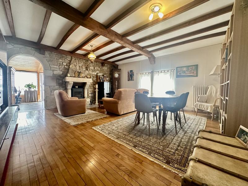 Maison - 85 m² - 5 pièces