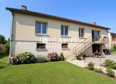 Maison - 90 m² - 5 pièces