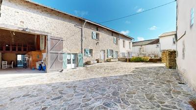 Corps de ferme - 160 m² - 6 pièces