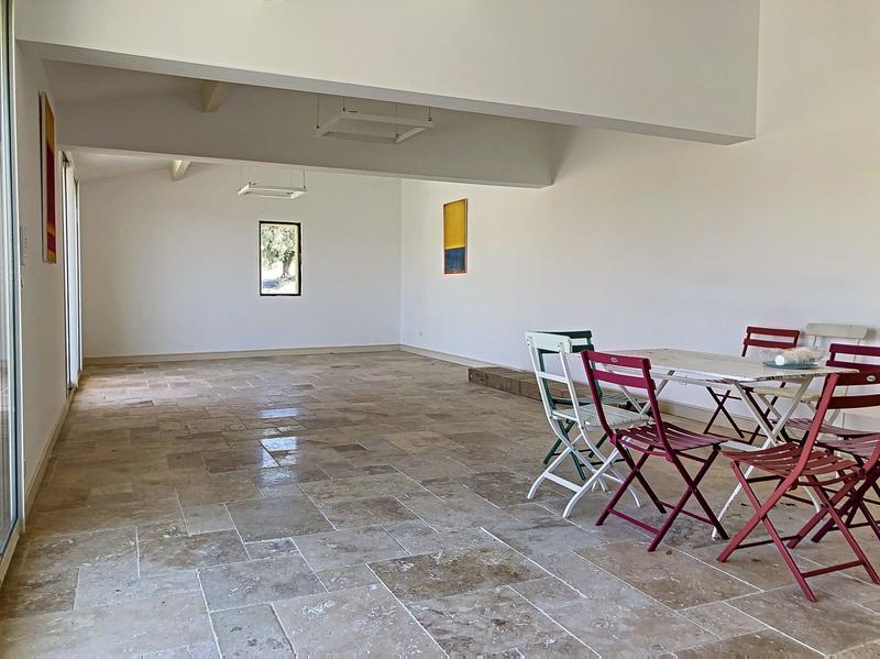 Maison - 400 m² - 12 pièces