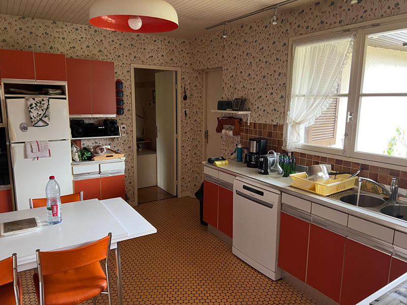 Maison - 225 m² - 7 pièces