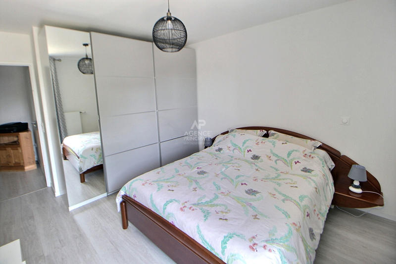 Appartement - 90 m² - 4 pièces