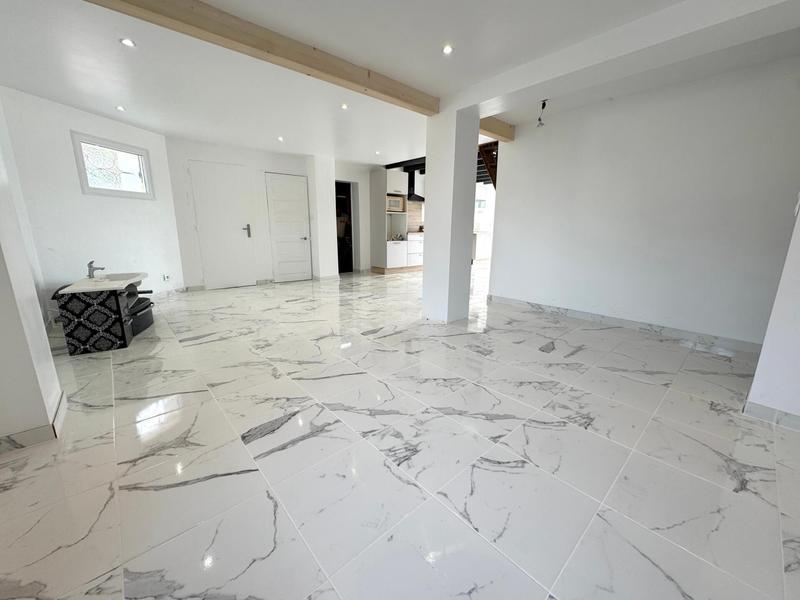 Maison - 142 m² - 6 pièces